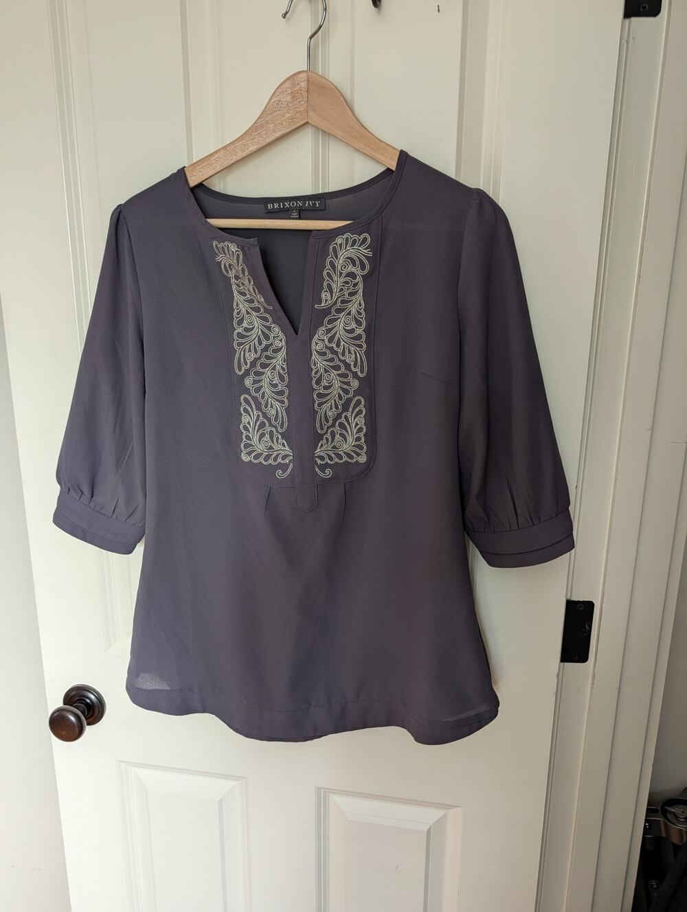 Brixton & Ivy - Grey blouse - Size S - Silver embroidery